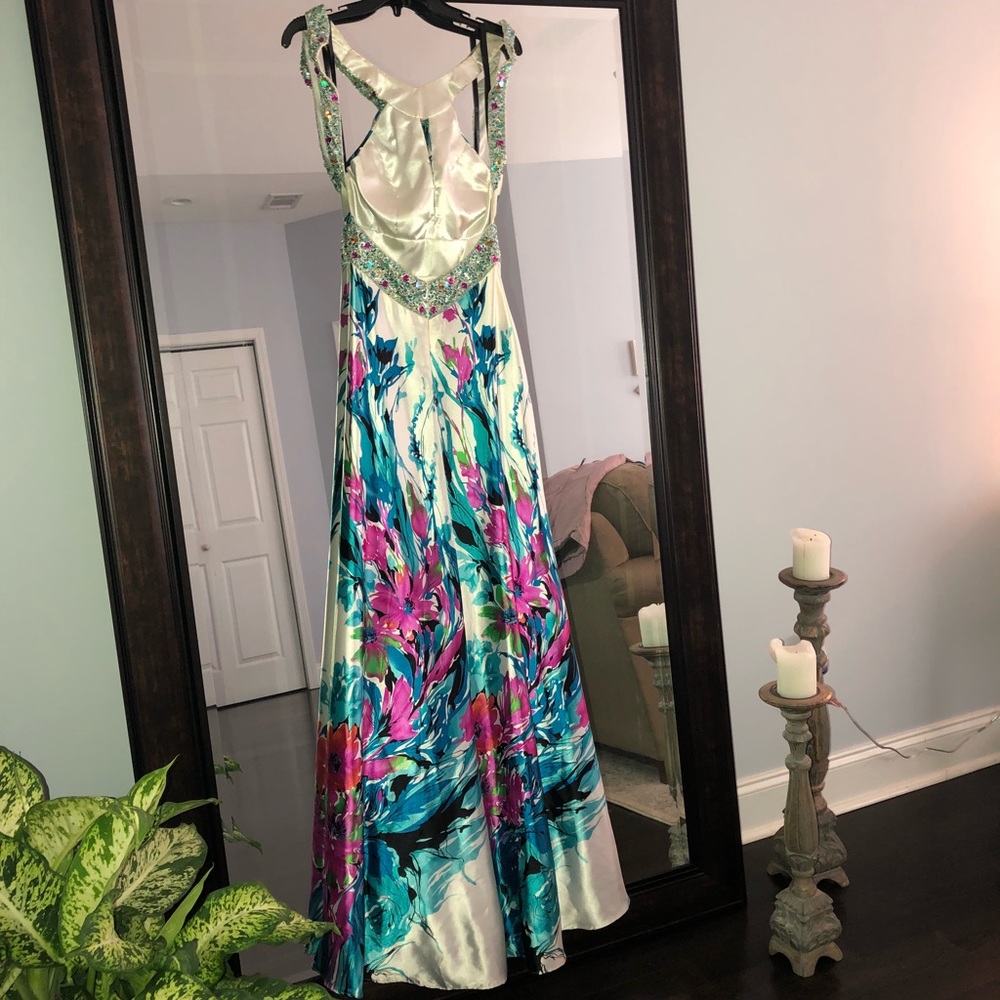 Gorgeous Backless Prom Dress